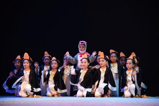 棣ㄦ湀涔嬫槦灏戝効鑸炶箞鍔犵洘,棣ㄦ湀涔嬫槦灏戝効琛楄垶鍩硅鏀惰垂