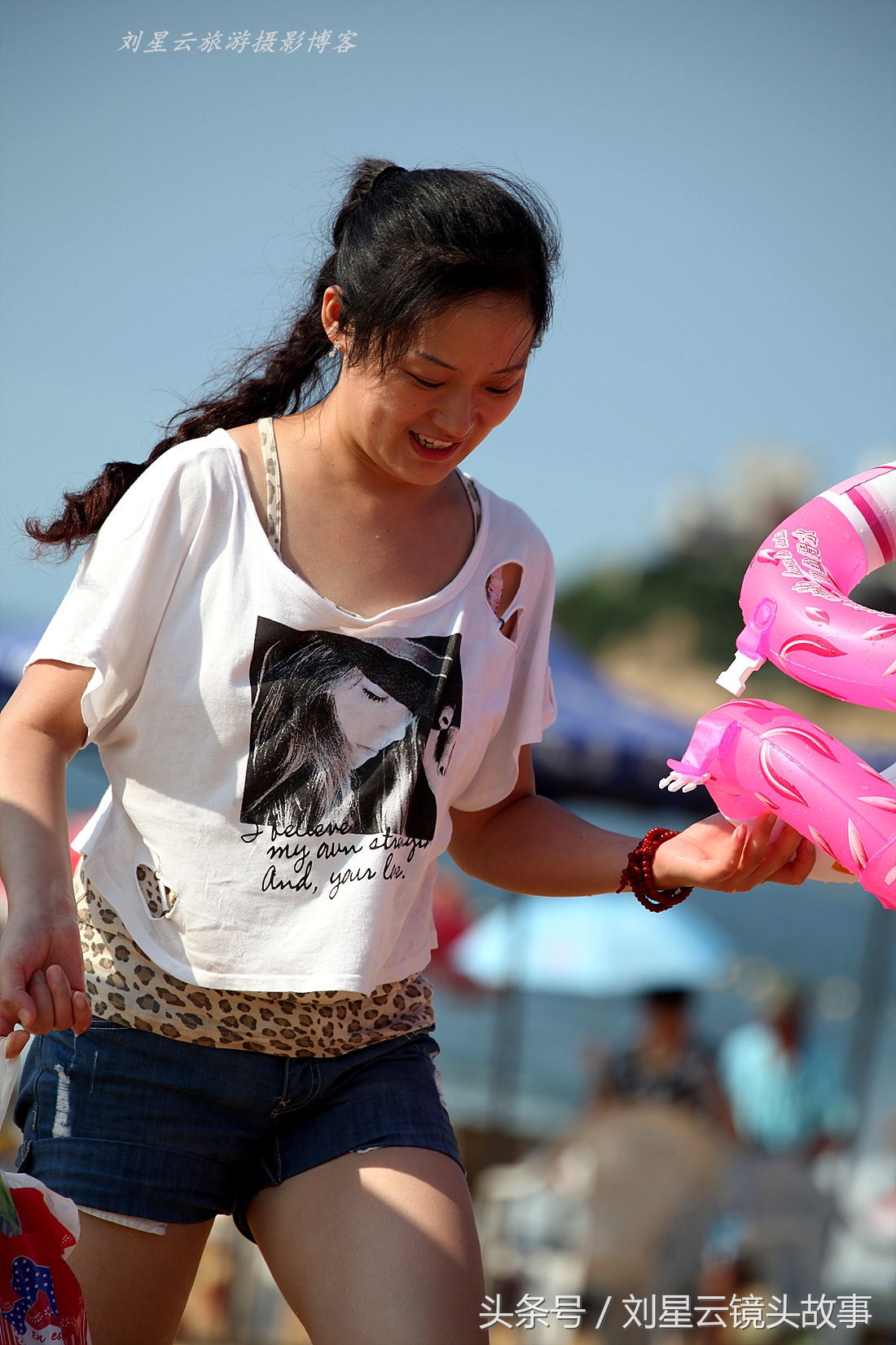 威海旅游女生旅游视频,去威海旅游的女人