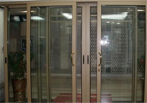铝合金玻璃门价格?选购铝合金玻璃门技巧