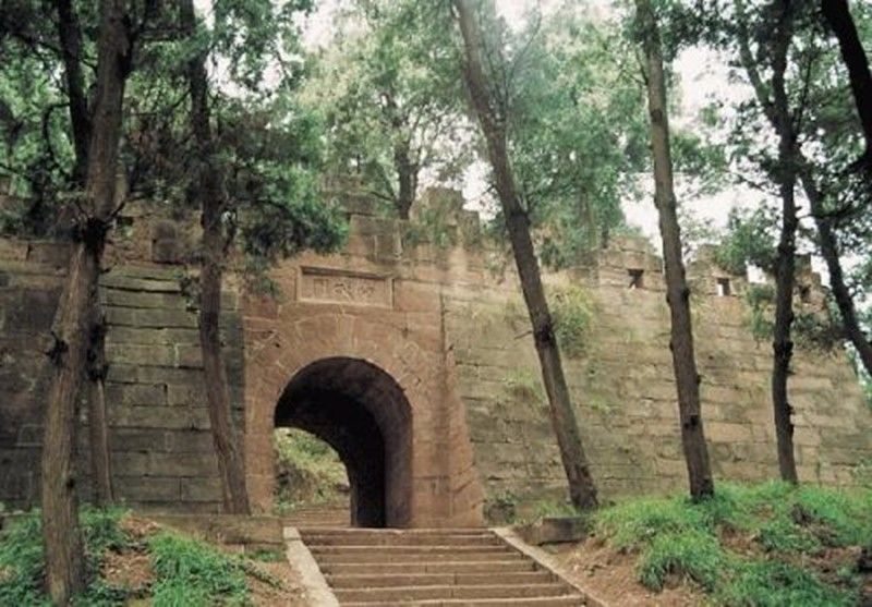 云顶山石城景区,云顶石城城墙