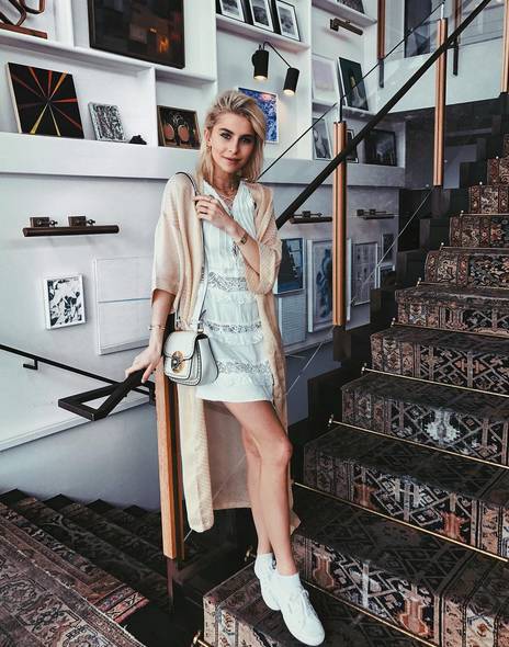 小白鞋手绘简单款,小白鞋简单手绘鞋图案