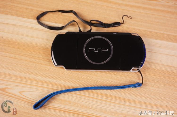 捡了台iphone8,psp绝版掌机