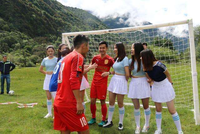 四姑娘山高山草甸,四姑娘山雪山草甸