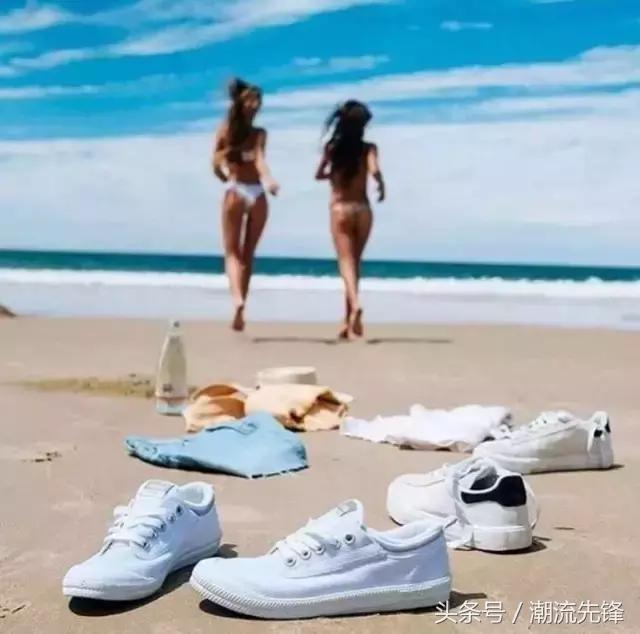 杨幂2021年春款小白鞋,杨幂一双最爱穿的国产鞋