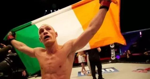 擂台上的神，生活中的潮人，这样的拳王有点酷！