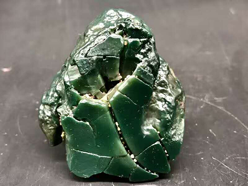 有人喜欢这样的石头，口味还能再重一些吗？