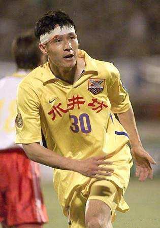 别总说中国男足，当年的成都这群爷们也曾疯狂过