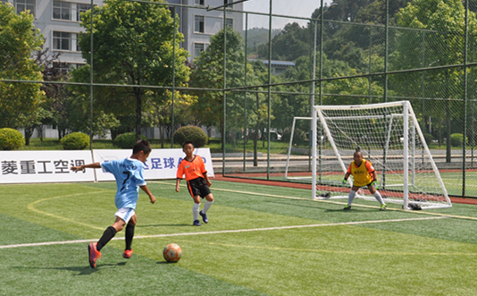 郜林打飞集锦,郜林脚后跟挑球过人