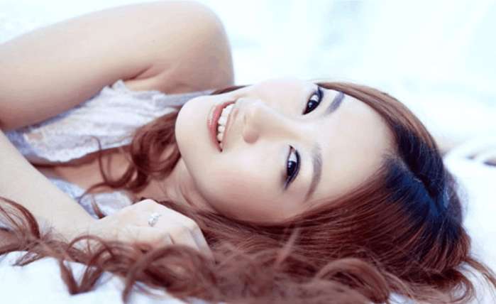 怎么让鼻头毛孔变小变干净,皮肤科鼻子毛孔粗大如何改善