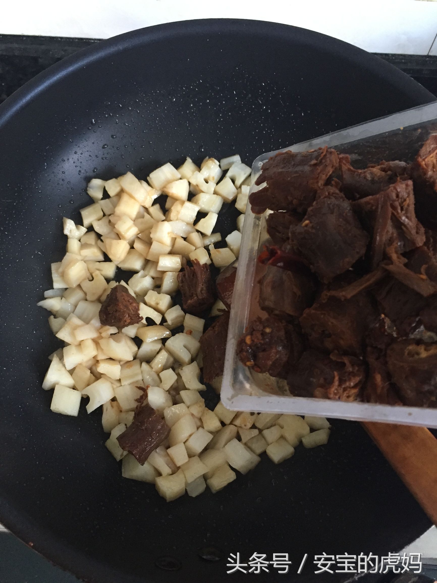 麻辣鸭脖怎样才能又麻又辣,手撕干鸭脖太辣了怎么能降低辣度