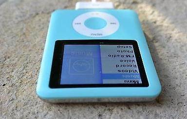 都快忘记这个叫MP3还是MP4了，知道的人都老了