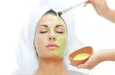 如何在家自制芦荟面膜,生活小妙招用芦荟胶做面膜