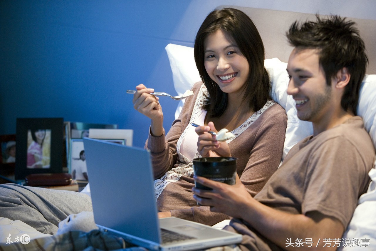 原创小说《我的性冷淡女友》第九章床上突然传来的震动