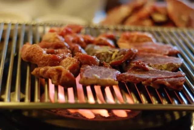 贴秋膘吃什么老东北美食,贴秋膘贴哪最好