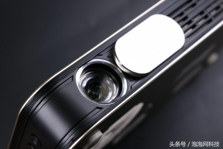 太爽了!把电影院搬回家看尚iCAN智能投影X1s使用体验