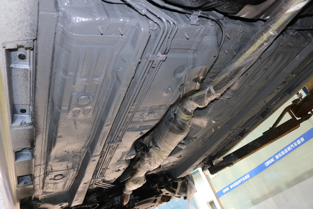 如何选择适合的汽车底盘装甲,底盘装甲和底盘装甲哪个好