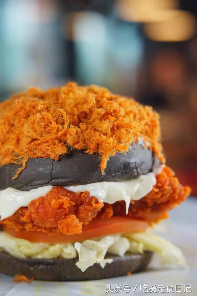 这款黑汉堡，颠覆了汉堡的认识，竟然找来TFboys代言？！