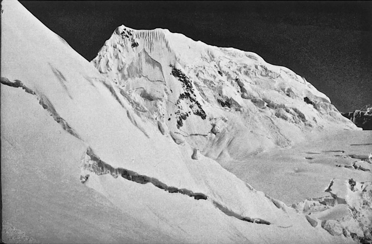 希夏邦马峰最佳观景台海拔多少米,希夏邦马峰是世界山峰排名第几名