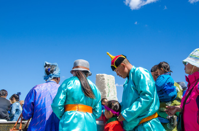 天堂草原锡林郭勒歌词及对白,真正的内蒙古锡林郭勒大草原