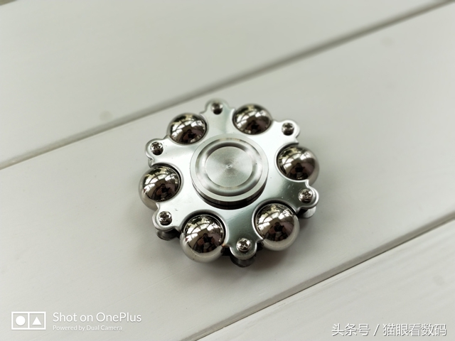 入手一加5效果如何,一加手机5的性能怎么样