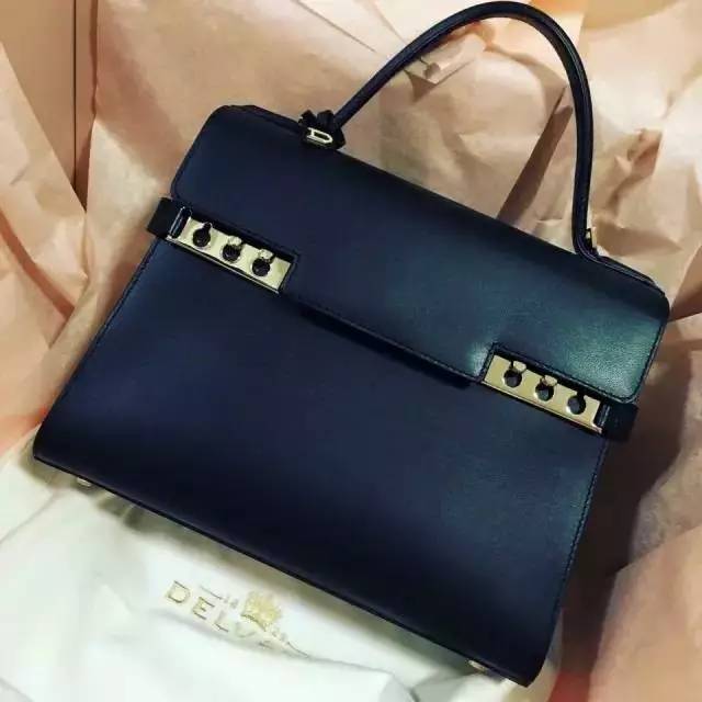 正儿八经装逼系列1你的第一个奢侈品包应该长什么样？