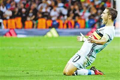 足球经典瞬间小罗,罗纳尔多足球10大经典进球