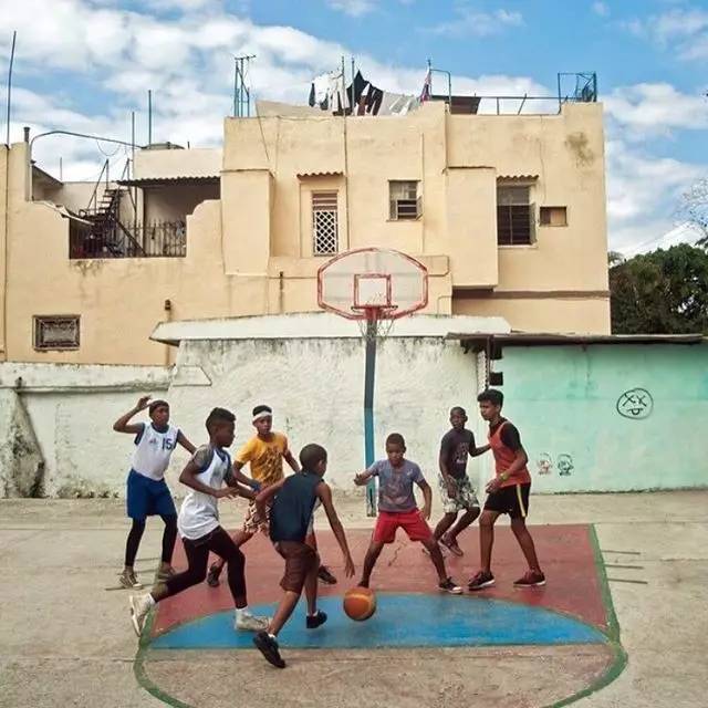 射手不会上篮,射手如何突破投篮