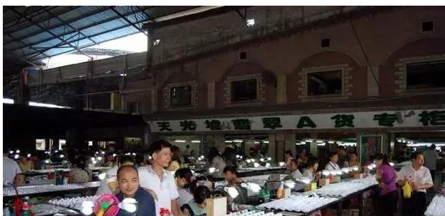 收藏这10点让你买翡翠时少走弯路,翡翠收藏全攻略如何辨别高档翡翠