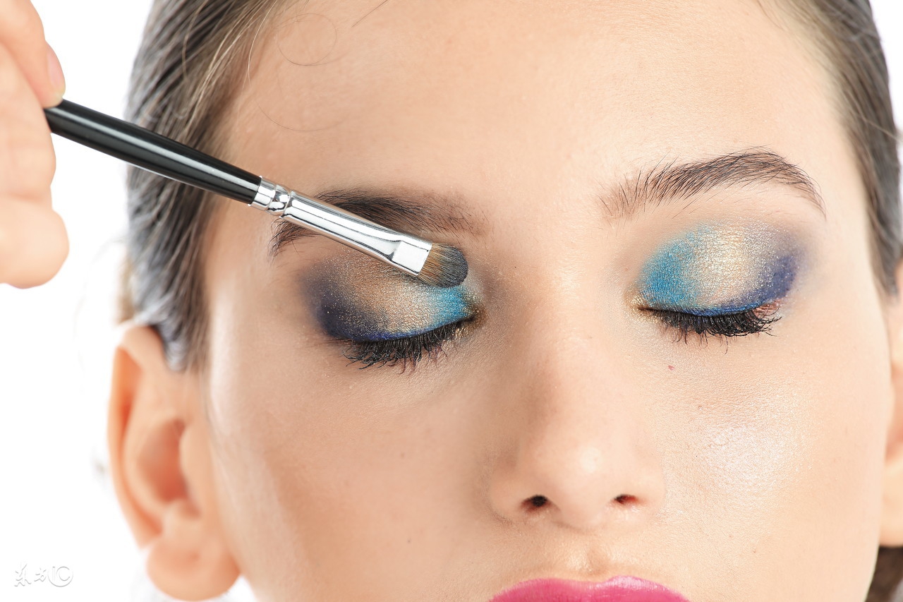 好看眼妆教程日常化妆,眼妆教程日常化妆图片