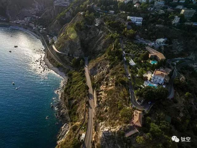 会飞的手机壳，可航拍可续航，这个机长有点帅