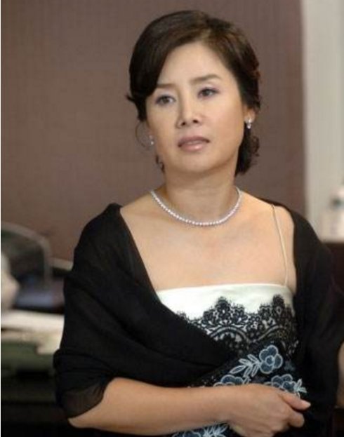 韩国电视剧浪漫满屋宋慧乔主演,韩国宋慧乔演浪漫满屋