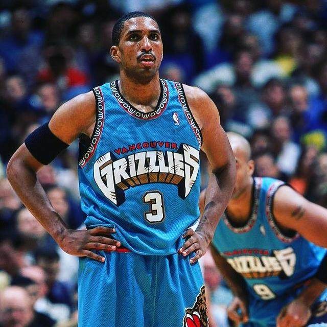 NBA90年代中的9大球衣，在你看来哪件最好看？