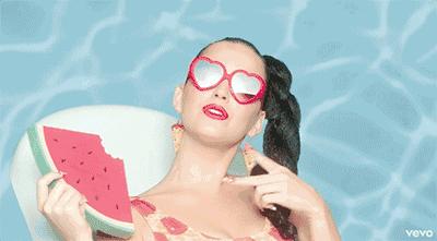 全宇宙最能吃的女明星，吃天吃地吃自己！