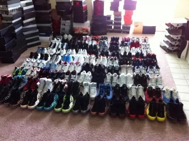 女生到底要有多少双RV、JIMMCHOO鞋才能满足啊？