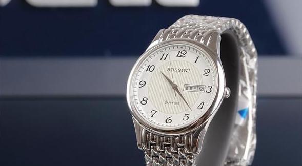 手表戴或不戴,这是个问题?