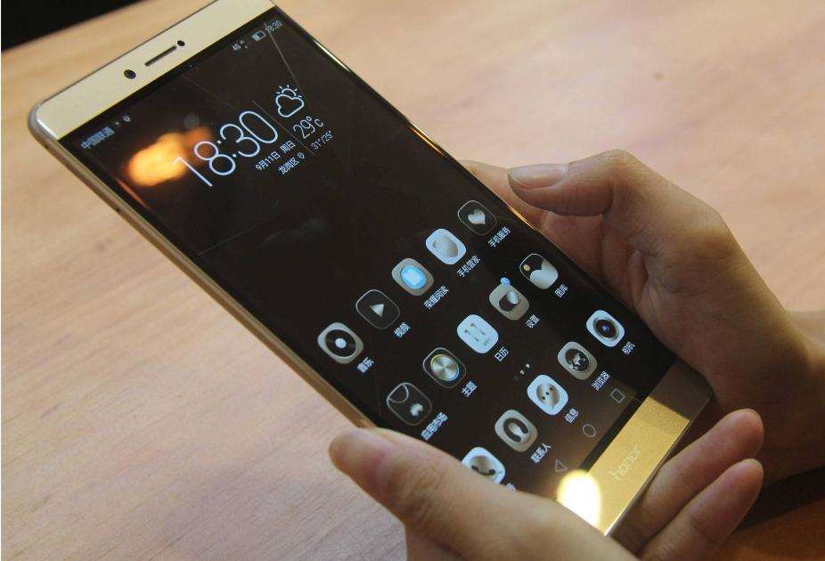 民族品牌:6.6英寸2K+4GB+64GB,2499元会选择