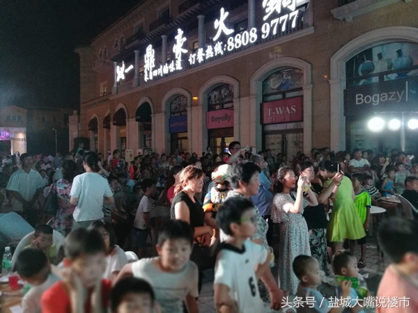 “畅饮时代干杯盐城”——万泰时代城啤酒烧烤节完美落幕