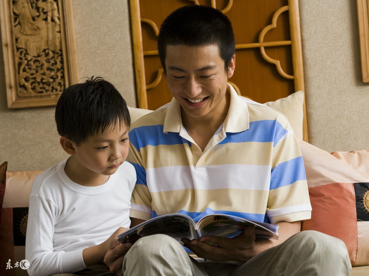 《孩子，老爸陪你玩故事书》丁宝爱上阅读的教养手册