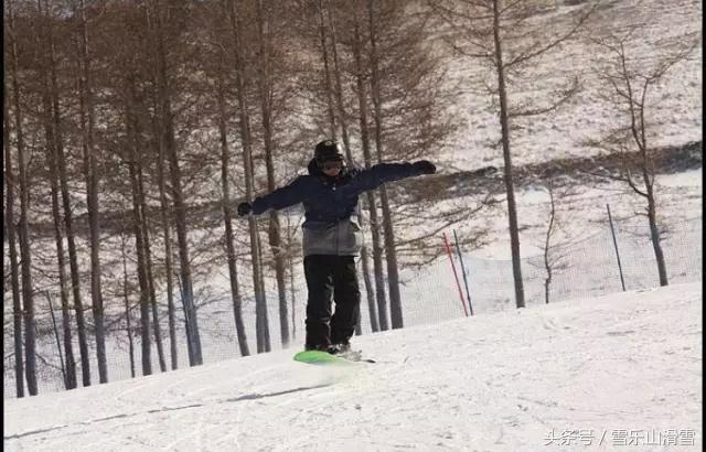 滑雪初学者10个必学基本技巧,干货满满的滑雪装备教程