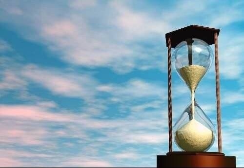 朋友圈励志正能量语录简短,正能量发朋友圈的励志句子及配图