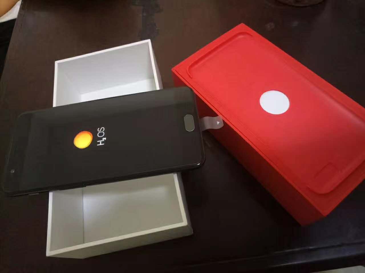 准备入手s8的朋友请看，港版S8入手一个月体会