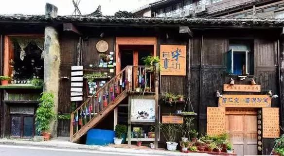 世界上有两个苦难的民族苗族,苗族是一个世界性民族