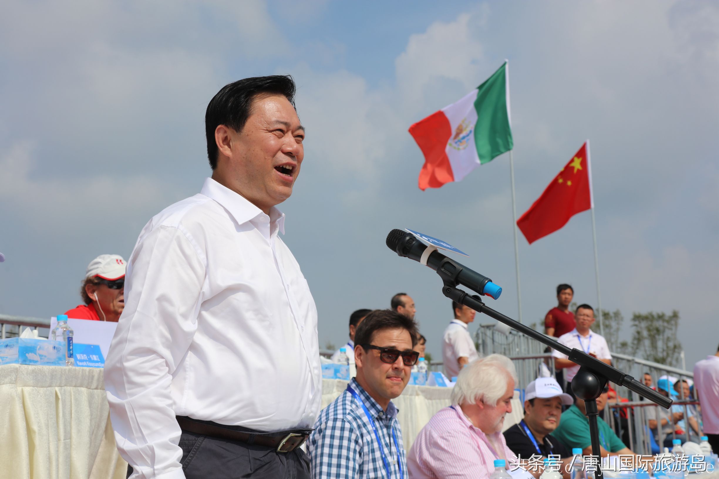 中国队胜乌拉圭,中国沙滩足球队vs乌拉圭