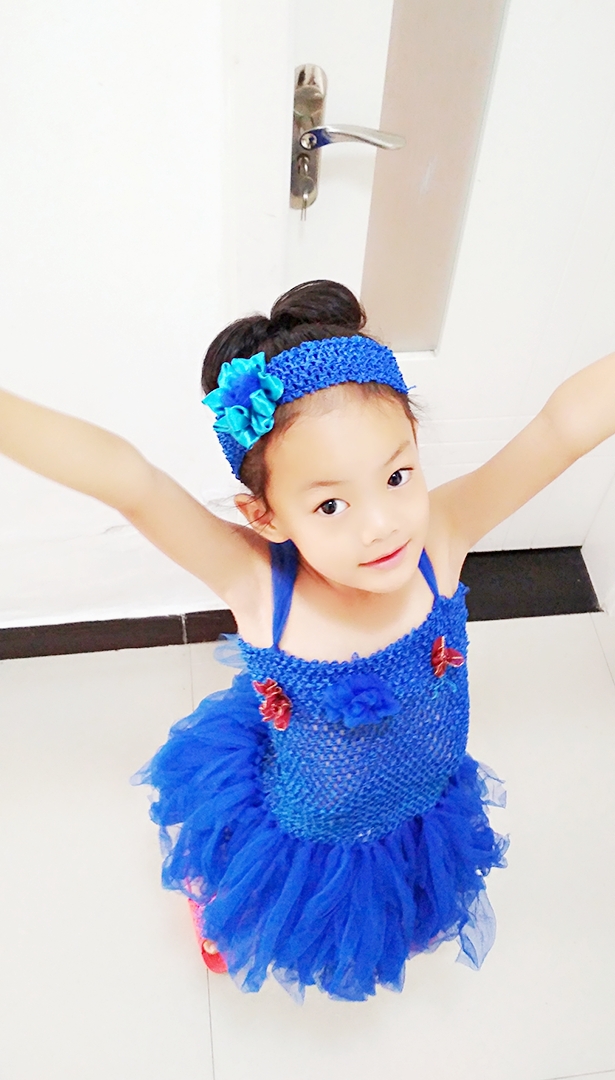 兔耳立体蝴蝶结发型,带有小狐狸耳朵的超简单发型