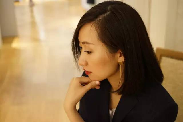 整牙戴的粉色的牙套,整牙给人带来的变化