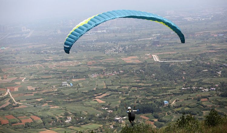 伊滨区万安山山顶公园,洛阳万安山山顶公园照片