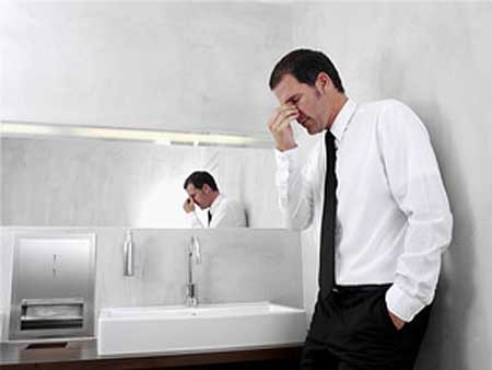 睡前喝一杯茶叶水好吗,睡觉前泡一杯茶