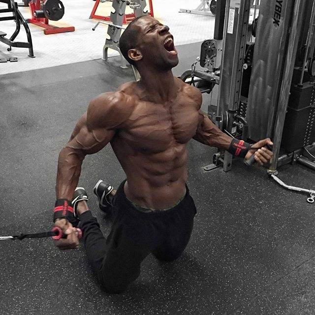 预防驼背背部训练动作,锻炼背部肌肉矫正驼背简单动作