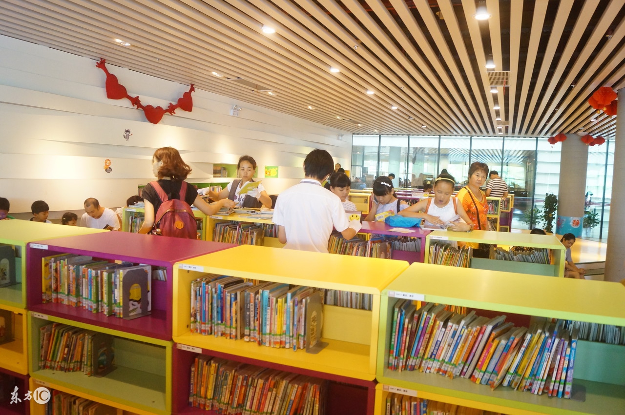 《孩子，老爸陪你玩故事书》丁宝爱上阅读的教养手册