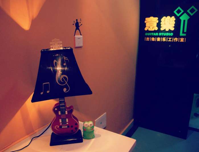 新手学吉他如何挑选吉他购买吉他,吉他初学者买吉他应该买怎样的